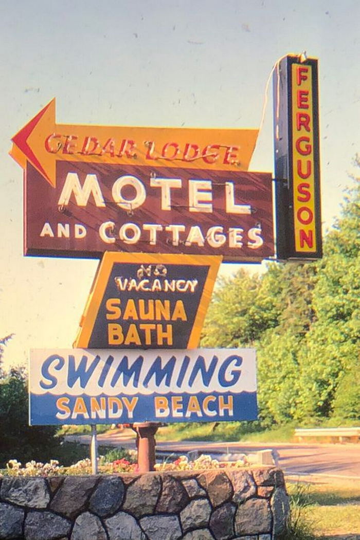 Fergusons Cedar Lodge - Historic Slide Photo (newer photo)
